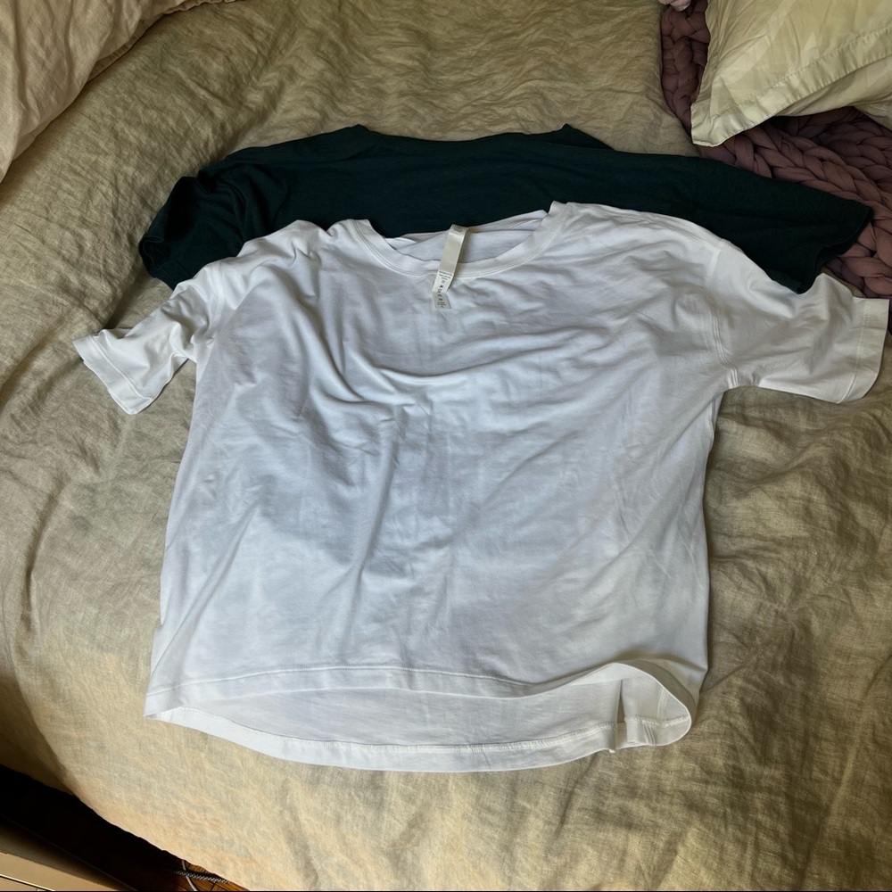 🚫SOLD🚫Lululemon Set of 2 Short Sleeve Shirts Size 6